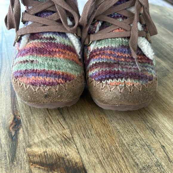 Girls Bear Paw Winter Sweater Boots - Picture 3 of 6